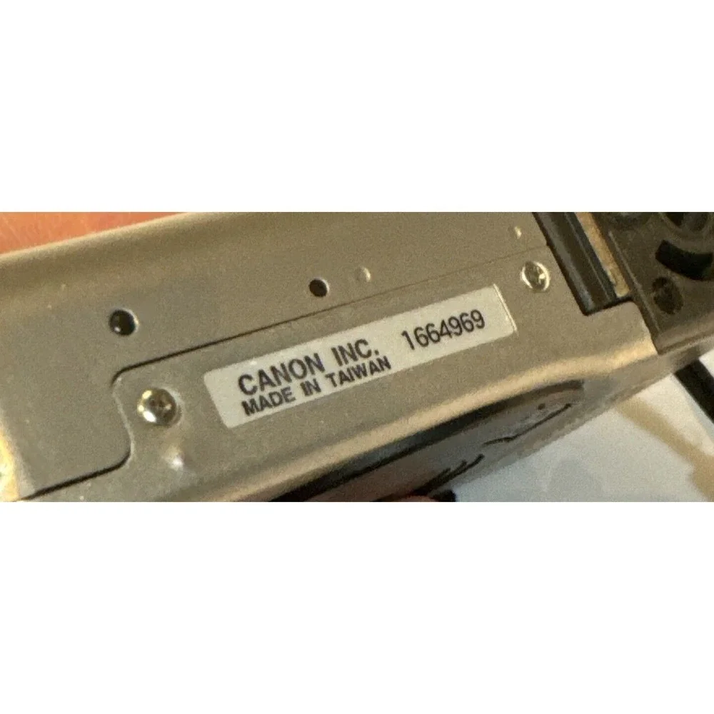 Canon ELPH Film Camera‎ UNTESTED 24-48mm 1:4.5-6.2 Zoom Lens Gold Color